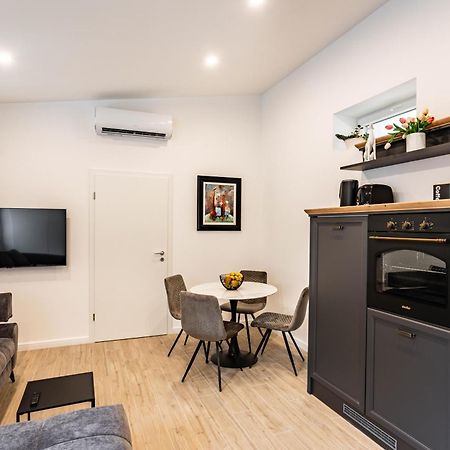 Luxury City Center House สปลิท ภายนอก รูปภาพ