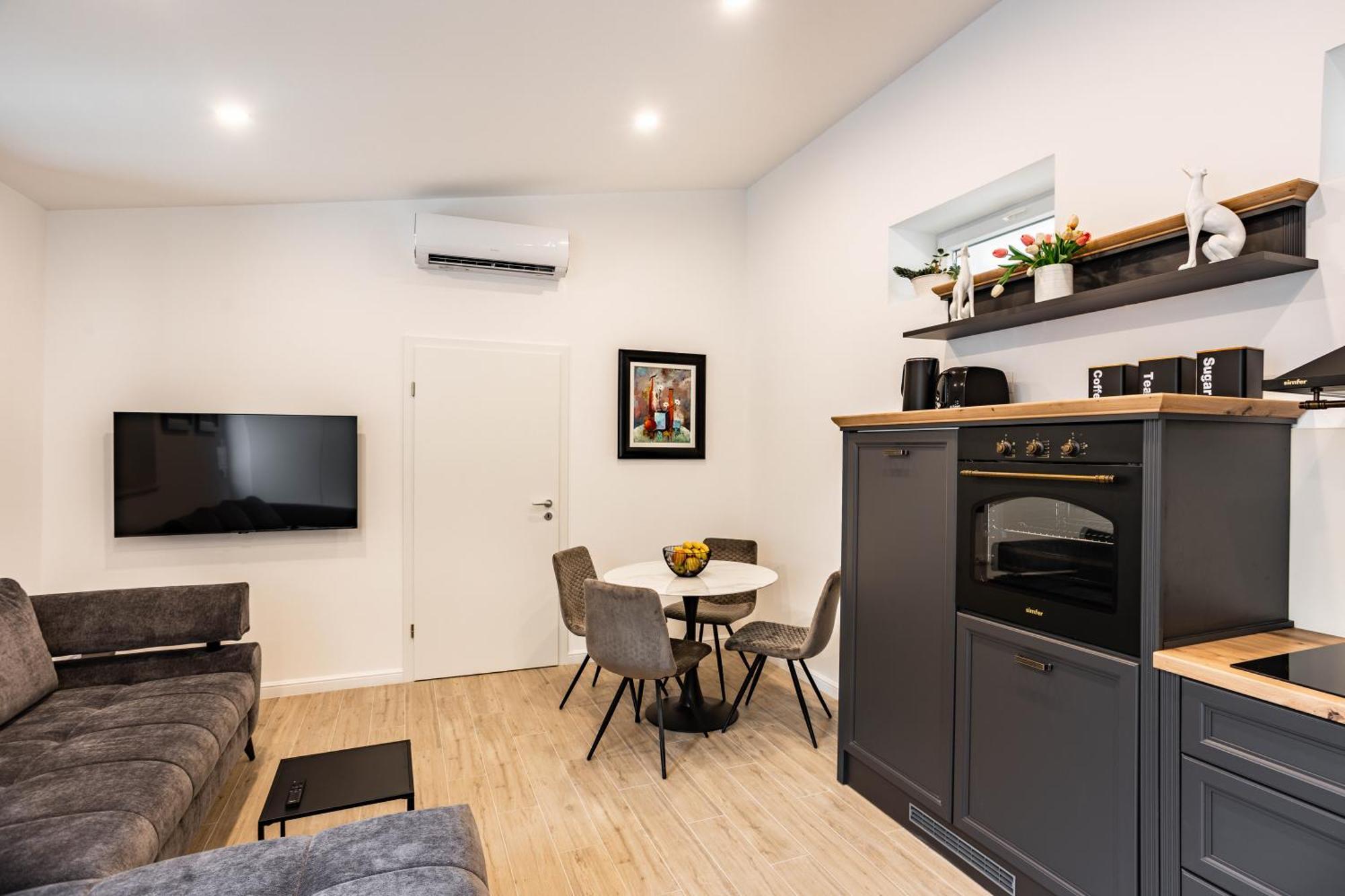 Luxury City Center House สปลิท ภายนอก รูปภาพ